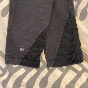 Grey Lululemon cropped leggings size 8